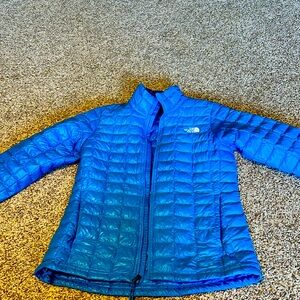 Women’s North face thermoball jacket